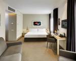 Room image #11 at Sercotel Amister Art Hotel
